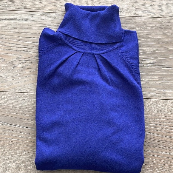 Excellent Condition Express DesignStudio Fine Knit 3/4Sleeve Purple Turtleneck-S - Picture 3 of 5